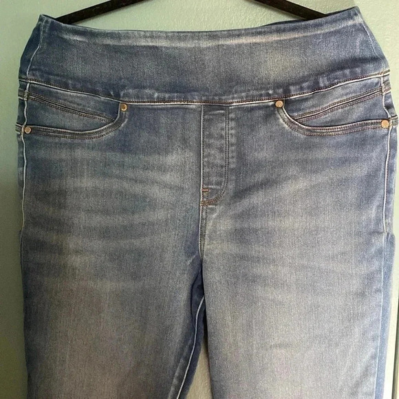 Seven pull in elastic waist jeans - back pockets - size 14 - straight leg - Picture 2 of 5